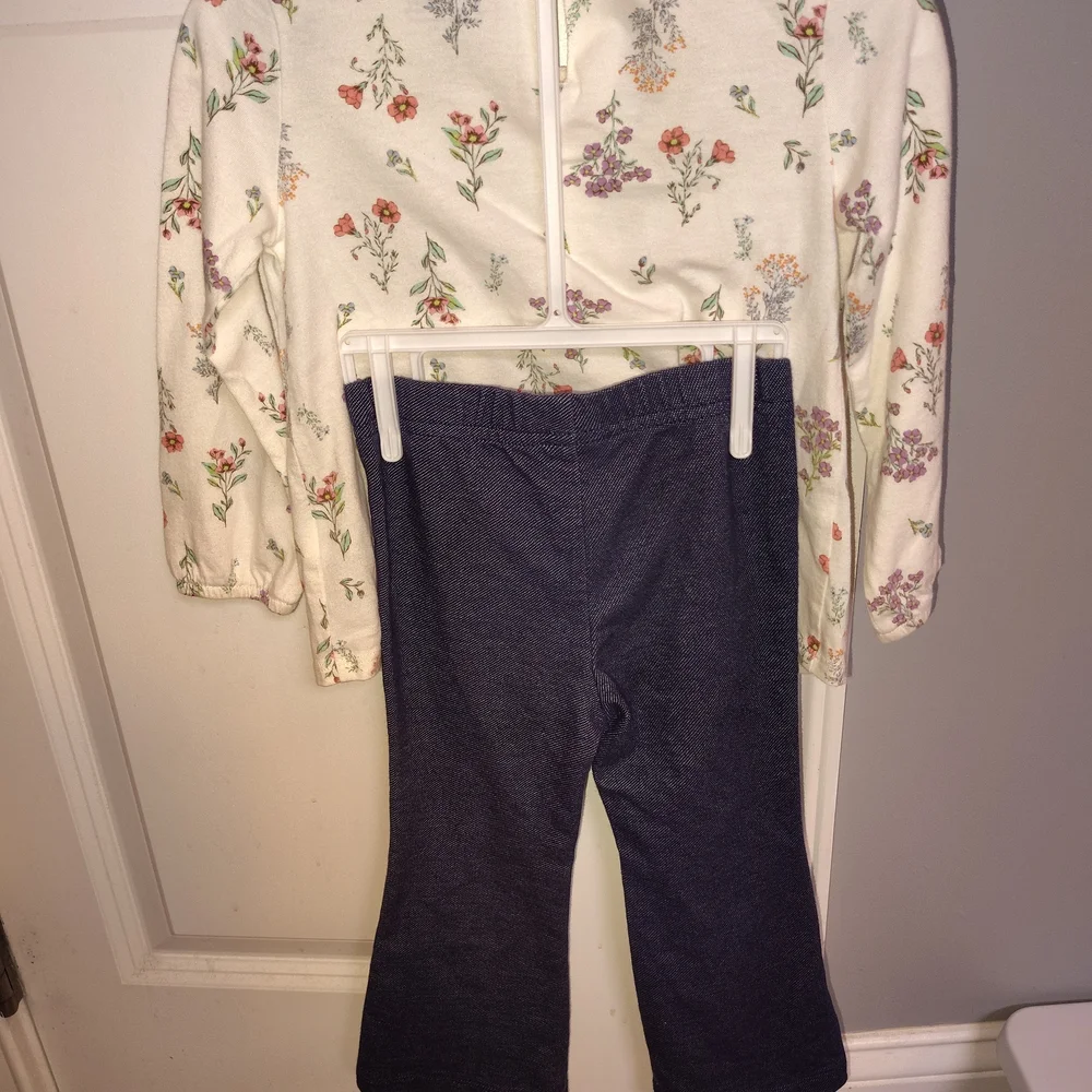 Carter's Floral Top‎ and Purple Pants Set 2t Girls Spring